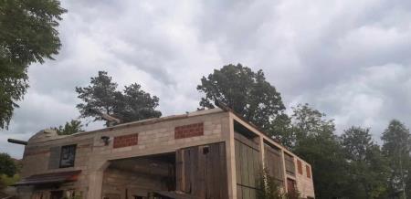 Nekateri objekti so ostali brez strehe 2